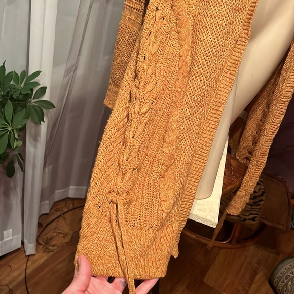 EUC Maurices mustard cardigan - Picture 2 of 14